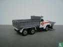 International S-serie Dump Truck - Image 2