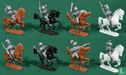Ridder met bijl in slaghouding te paard - Afbeelding 3