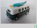 VW T1 Bus 'Flower Power' met surfplank - Bild 2