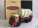 Albion Reiver Platform Lorry & Tank Container Load - Afbeelding 1
