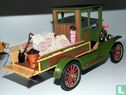 Ford Model-T 'Christmas Truck' - Image 2