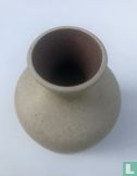 Vase 538 - eggshell - Image 3