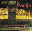 Jongeren zingen in Paris