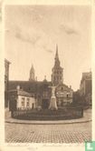 Maastricht ingang Sint Servaas kerk met H. Hart beeld  - Image 1
