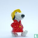 Snoopy en imperméable avec capuchon de pluie - Image 1