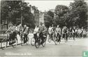 Amsterdammers op de fiets (355) - Afbeelding 1
