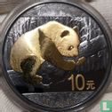 China 10 Yuan 2016 (teilweise vergoldet) "Panda" - Bild 2