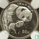China 50 yuan 2004 (PROOF - platina) "Panda" - Afbeelding 2