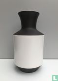 Vase 568 - white / engobe - Image 1