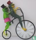wind bike with frogs on it - Image 2