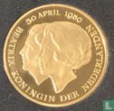 Nederland 2 1/2 gulden 1980 verguld replica - Afbeelding 2