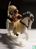 Chef à cheval avec lance (blanc) - Image 3