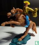 Cowboy on horseback (yellow) - Image 1