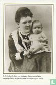 Onbekende foto van Koningin Emma en de bijna eenjarige baby, die pas in 1884 troonopvolgster wordt - Image 1