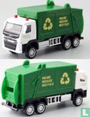 Volvo FM refuse truck - Image 2