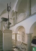 Treppenhaus mit Arbeiten vo Arcangelo, Isolde Wawrin und Robert Schad - Afbeelding 1