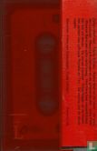 Zwaan kleef aan cassettebandje - Image 2