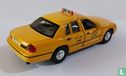Ford Crown Victoria 1999 - Afbeelding 2