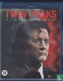 Twin Peaks - Image 1