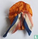 Nederlandse vlag knoop op oranje rozet  - Image 2