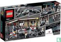 Lego 75911 McLaren Mercedes Pit Stop - Image 2