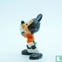 Mickey mouse als voetballer (keeper) - Afbeelding 4
