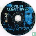 Evil in Clear River - Afbeelding 3