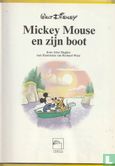 Mickey Mouse en zijn boot