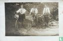 3 jongens op de fiets - Image 1