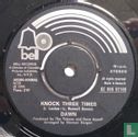 Knock Three Times - Afbeelding 3