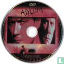 Asylum - Bild 3
