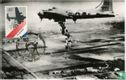 Boeing B-17 "bombardeert" vliegveld Valkenburg met voedselpakketten - Bild 1