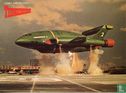 Thunderbird Two lands at London Airport - Afbeelding 1