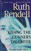 Kissing the Gunner's Daughter - Afbeelding 1