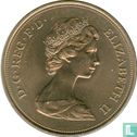 United Kingdom 25 new pence 1972 "25th Wedding Anniversary of Queen Elizabeth II and Prince Philip" - Image 2