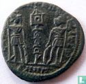 Römisches Kaiserreich Heraclea Anonym Kleinfollis AE3 von Konstantin I. und seine Söhne - Bild 1