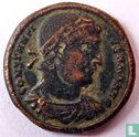 Romeinse Keizerrijk Cyzicus AE3 Kleinfollis van Keizer Constantijn de Grote 330-335 n.Chr. - Afbeelding 2
