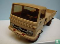 Mercedes-Benz 608