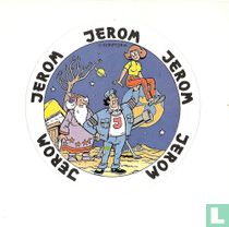 Jerom houdt Femke op zijn hand omhoog, naast hem staat Astrotol de tovenaar 