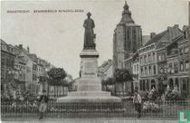 Maastricht Boschstraat met standbeeld Minckeleerse en St Mathiaskerk