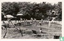 Bungalowpark Cantecleer. Speelvijver, omgeven door zand