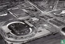 Luchtfoto Olympisch Stadion bij de opening van de Olympische Spelen