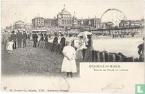 Gezicht op Strand en Kurhaus