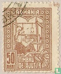 Elisabeth at the spinning wheel