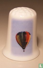 [Luchtballon met gekleurde vlakken]