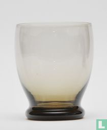 Vouloir Verre à eau fumi 74 mm