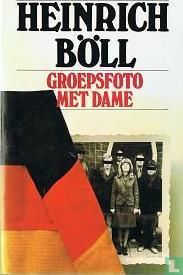 Groepsfoto met dame