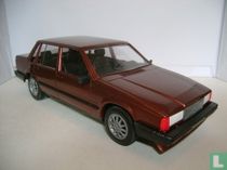 Volvo 760 GLE sedan 