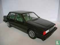 Volvo 760 GLE sedan 