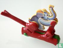Elephant auf roller